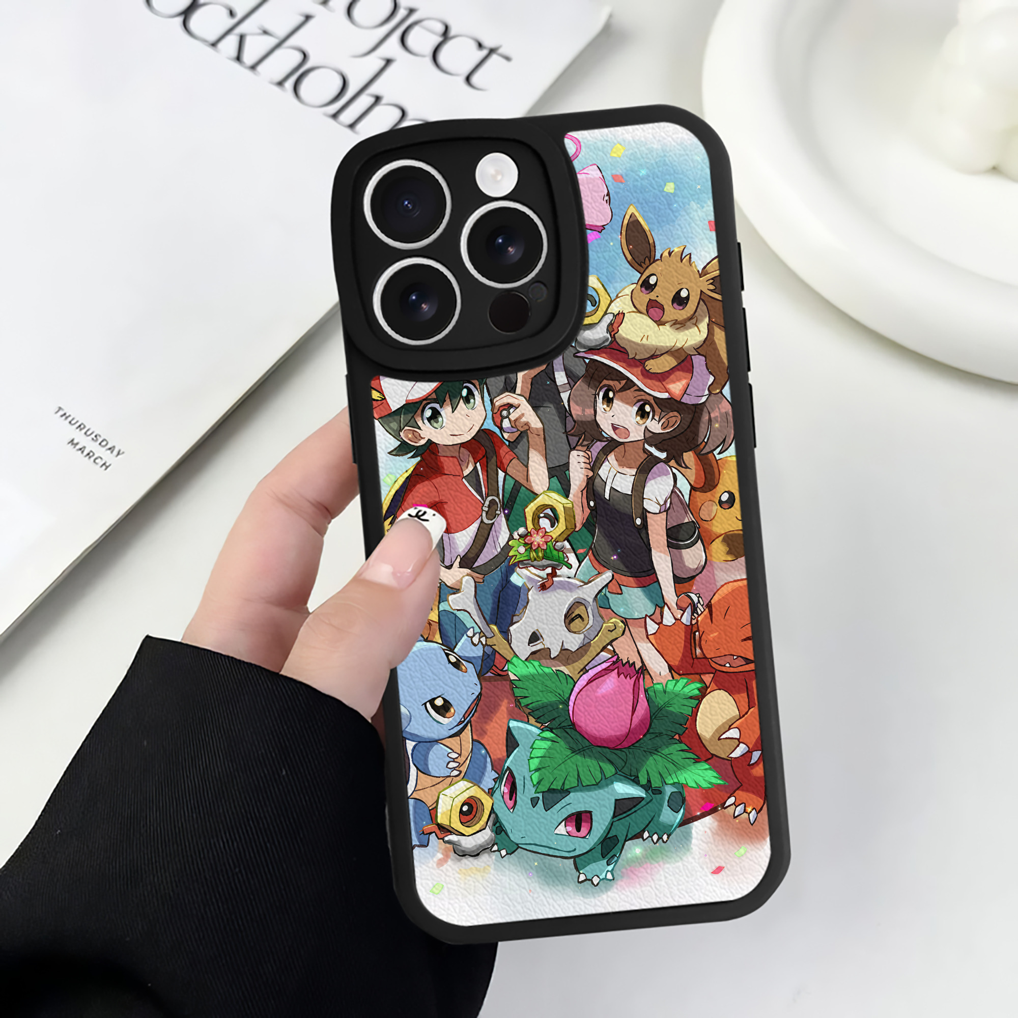 （画像用） ポケットモンスター Pokémon 【iPhone 16シリーズ対応】シリコンスマホケース（レザー調） 材質：シリコン